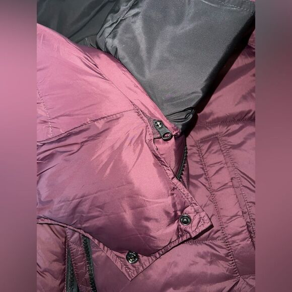 DKNY Sport NWT Puffer Jacket Hooded Colorblock Burgundy w/Zipper Front $169.50+ - Picture 9 of 13